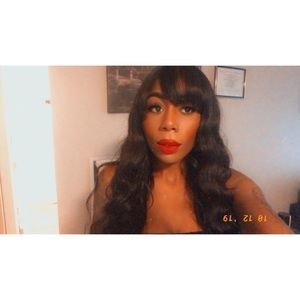 Meet your Posher, Queen